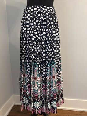 Boden Navy Midi Plated Skirt with White Daisy Print and Pink & Teal Floral